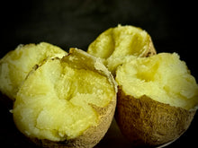 画像をギャラリービューアに読み込む, 18ヶ月熟成「雪蔵甘熟メークイン」二冬熟成が生んだ濃密な甘さのじゃがいも