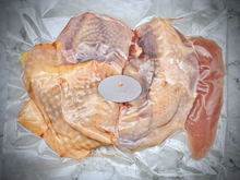 画像をギャラリービューアに読み込む, 食鳥の女王「国産ほろほろ鳥」柔らかく旨味が濃い鶏肉を超えた鶏肉【産直・冷蔵】