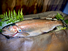 画像をギャラリービューアに読み込む, 至高の虹鱒「紅富士」フィレ&いくら親子セット・サーモンを超える繊細な美味