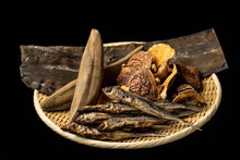 画像をギャラリービューアに読み込む, 至高の『もつ鍋 × しゃぶしゃぶ』 焼きあご游ぐ 最強の新スタイル鍋【幻料亭・乃馬杜のまど】