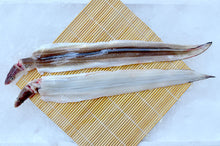 画像をギャラリービューアに読み込む, 秘境 対馬の刺身で食べる「黄金あなご」・食通の視線を集める最高のアナゴ