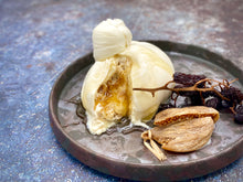 画像をギャラリービューアに読み込む, マロングラッセを包んだ「栗のブッラータ」が期間限定で登場! 工房から作りたてを限定出荷【秋限定3種セットも】