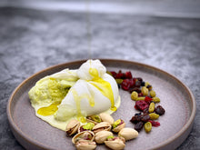 画像をギャラリービューアに読み込む, 究極のフレッシュチーズ「ブッラータ」工房から作りたてを限定出荷