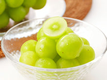 画像をギャラリービューアに読み込む, 樹上完熟『ゴールデン シャインマスカット』最高に甘い逸品をお得な2kg詰め合わせで