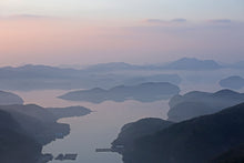 画像をギャラリービューアに読み込む, 秘境 対馬の刺身で食べる「黄金あなご」・食通の視線を集める最高のアナゴ