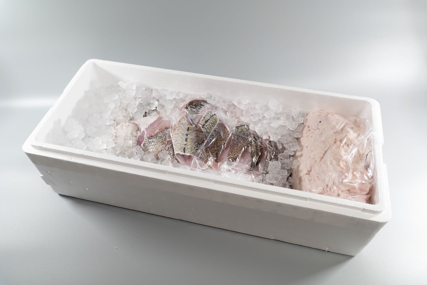 真冬の宝石『天然 真鱈 ＆ 白子 1kg』最旬の北海道から水揚げ当日に