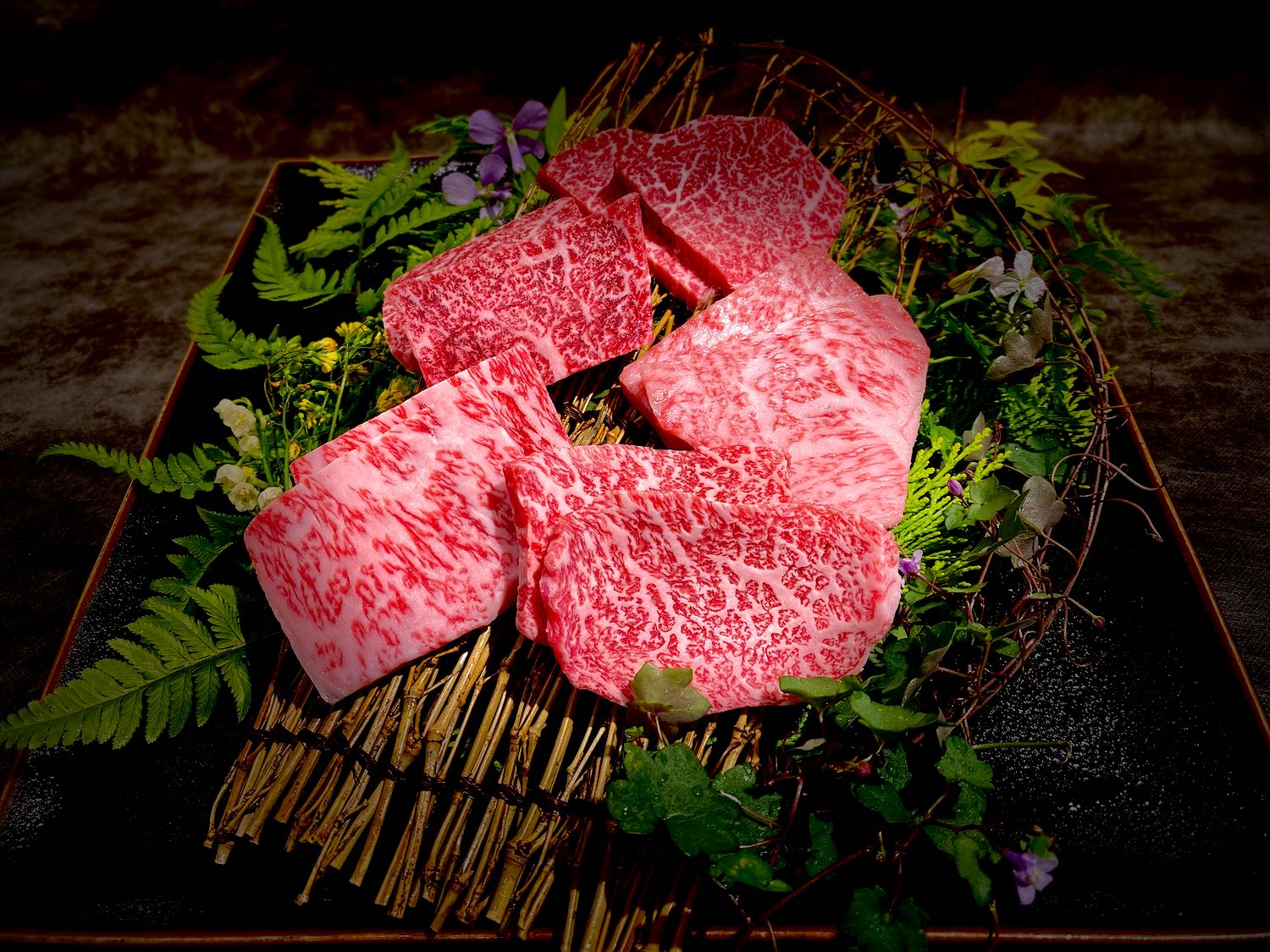 至高の焼肉「近江牛・飛騨牛 食べ比べセット」極上の霜降り＆赤身【ﾋﾚ