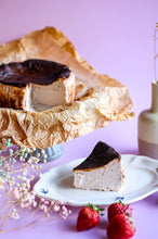 画像をギャラリービューアに読み込む, 究極のとろける『バスクチーズケーキ 』日本一にも選ばれたバスクに6月限定でラズベリーが登場！
